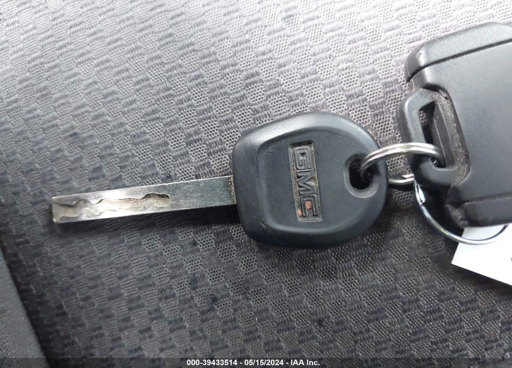 2015 GMC SIERRA 1500 SLE VIN: 1GTV2UEC5FZ215579