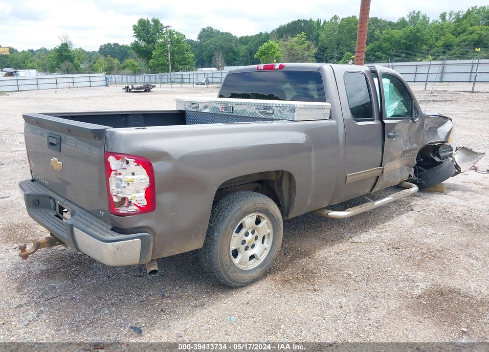 2013 CHEVROLET SILVERADO 1500 LT VIN: 1GCRCSE02DZ278192