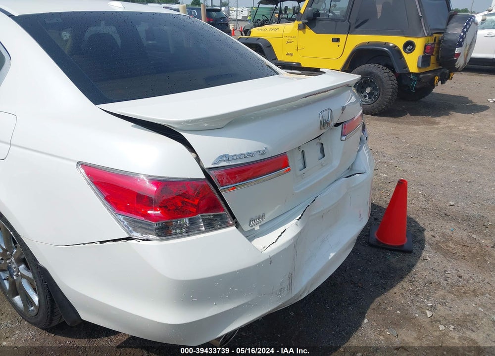 2011 HONDA ACCORD 3.5 EX-L VIN: 5KBCP3F83BB001396