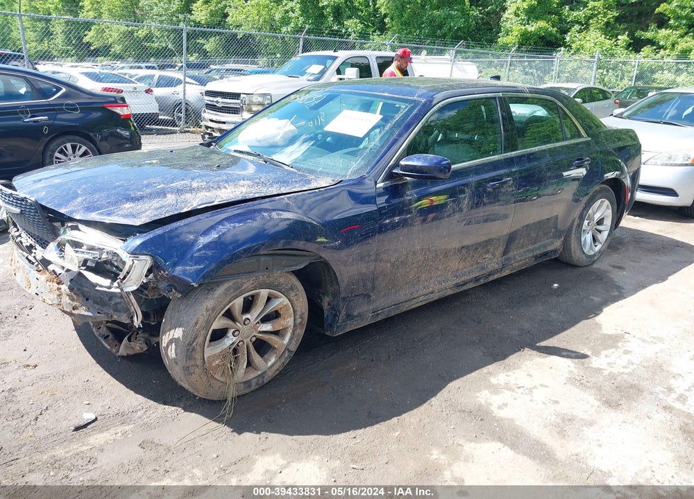 2015 CHRYSLER 300 LIMITED VIN: 2C3CCAAG3FH930909