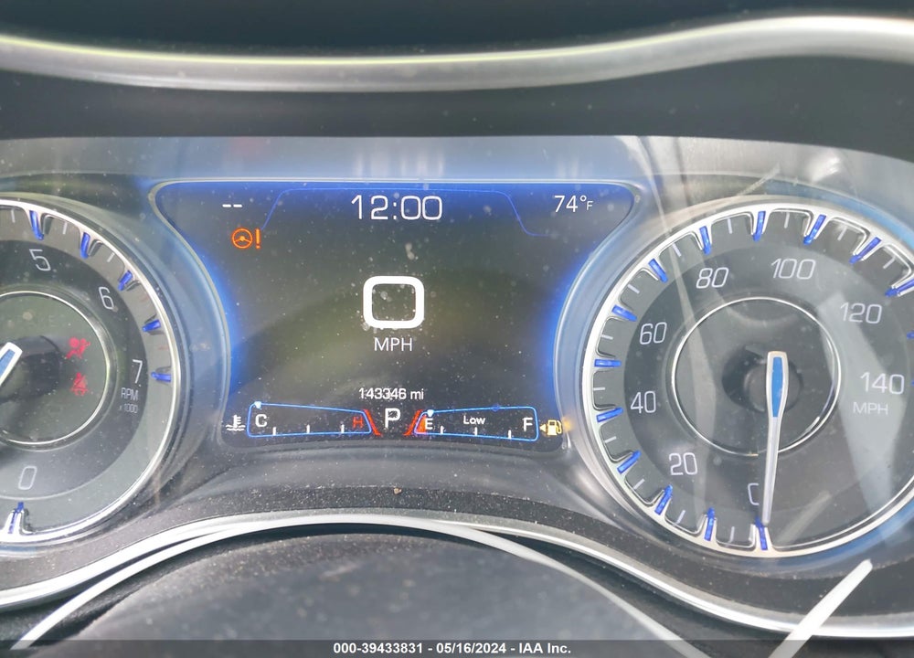 2015 CHRYSLER 300 LIMITED VIN: 2C3CCAAG3FH930909