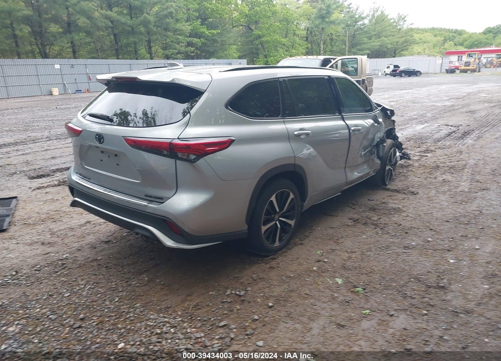 2022 TOYOTA HIGHLANDER XSE VIN: 5TDJZRBHXNS186717