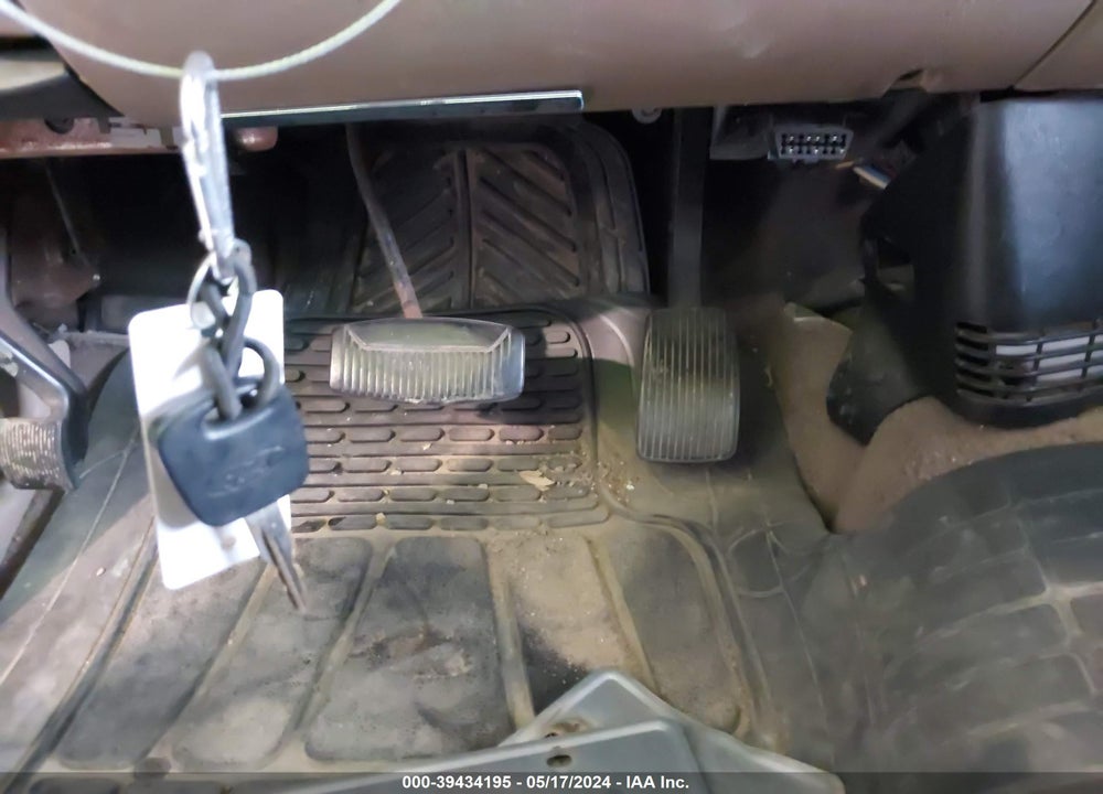 2000 FORD F-150 XL/XLT VIN: 1FTZF0724YKB31865