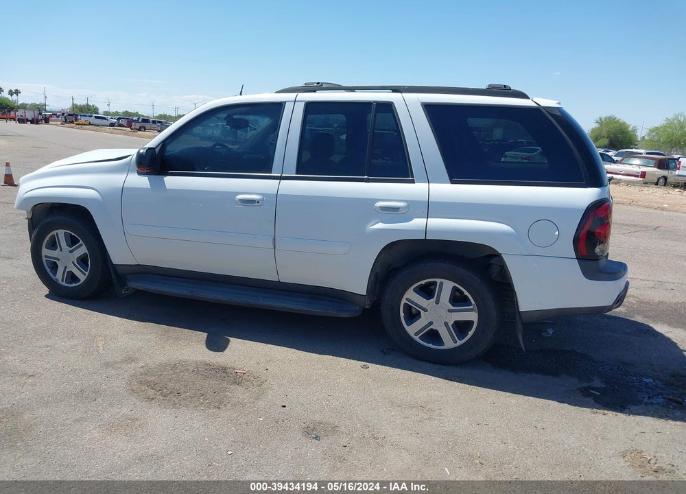 2005 CHEVROLET TRAILBLAZER VIN: 1GNDT13S152334200