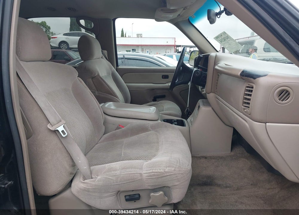 2001 CHEVROLET SUBURBAN 1500 LS VIN: 3GNEC16T41G258286