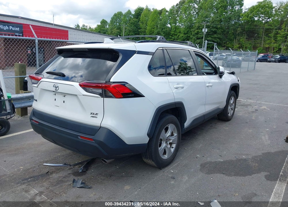 2021 TOYOTA RAV4 XLE VIN: 2T3P1RFV1MW226035