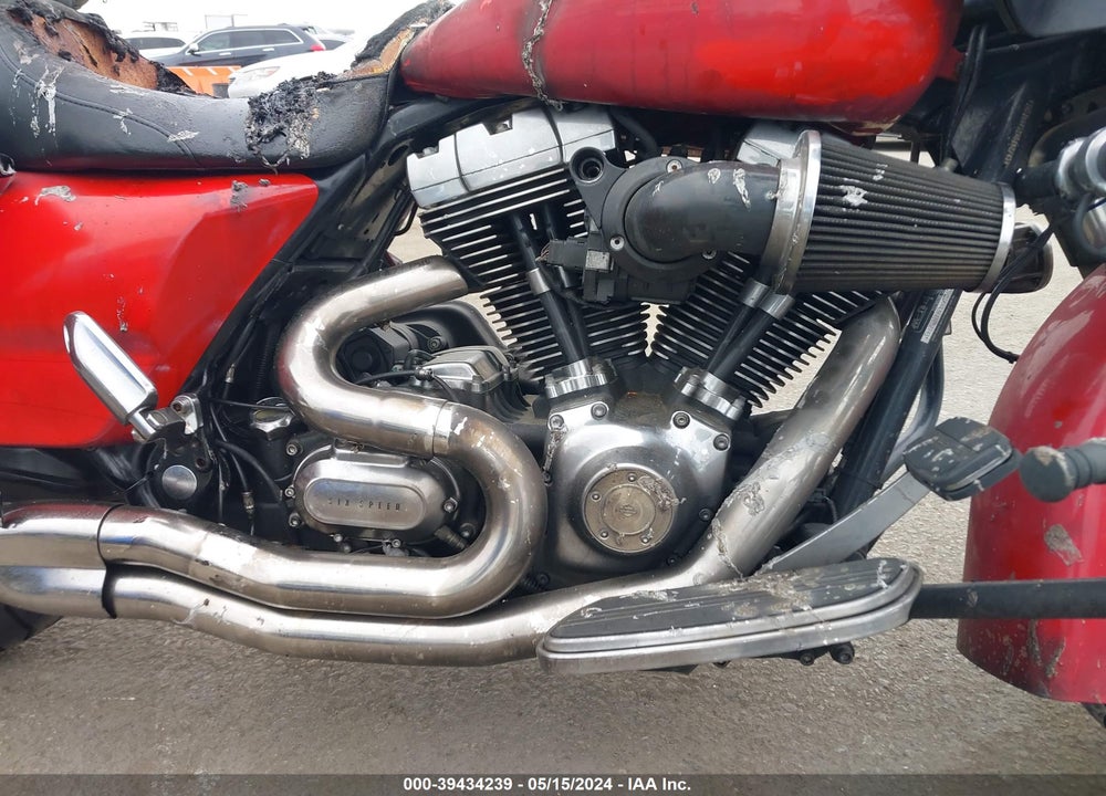 2010 HARLEY-DAVIDSON FLTRX VIN: 1HD1KH438AB652743