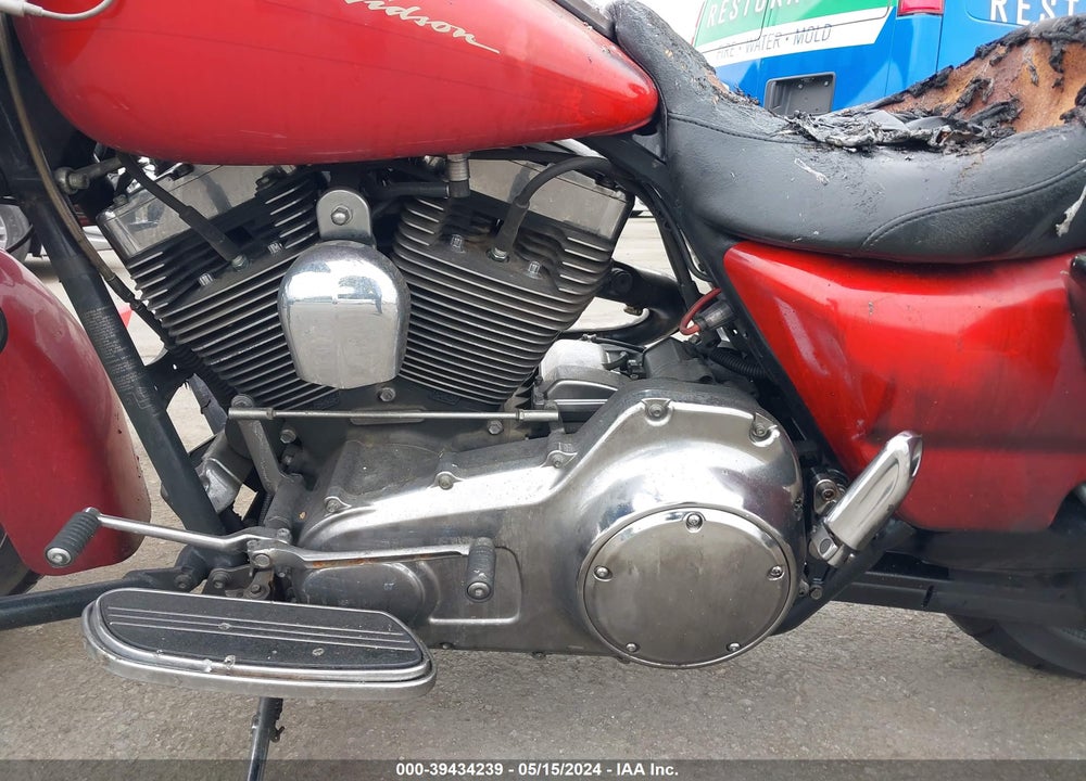 2010 HARLEY-DAVIDSON FLTRX VIN: 1HD1KH438AB652743