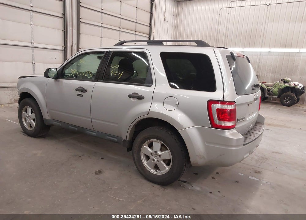2011 FORD ESCAPE XLT VIN: 1FMCU9D77BKC11521