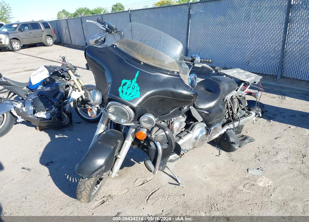 2010 HARLEY-DAVIDSON FLHTCU VIN: 1HD1FC412AB662772