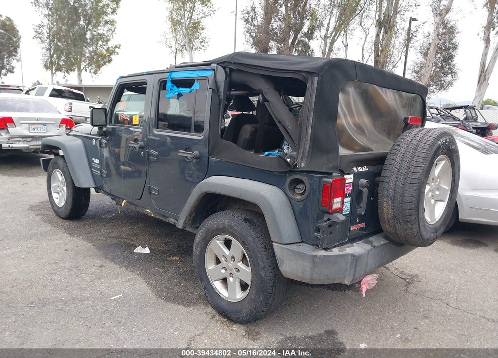 2018 JEEP WRANGLER JK UNLIMITED SPORT S 4X4 VIN: 1C4HJWDG2JL925969