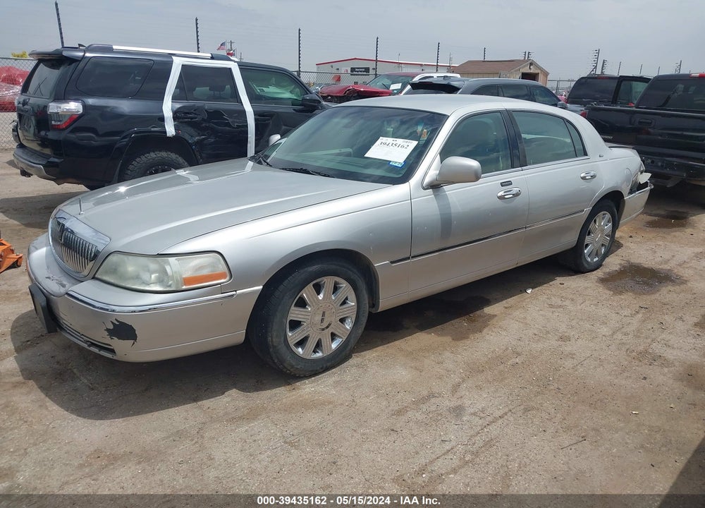 2003 LINCOLN TOWN CAR CARTIER VIN: 1LNHM83W83Y635894