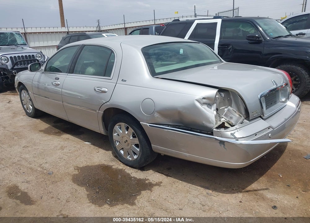 2003 LINCOLN TOWN CAR CARTIER VIN: 1LNHM83W83Y635894