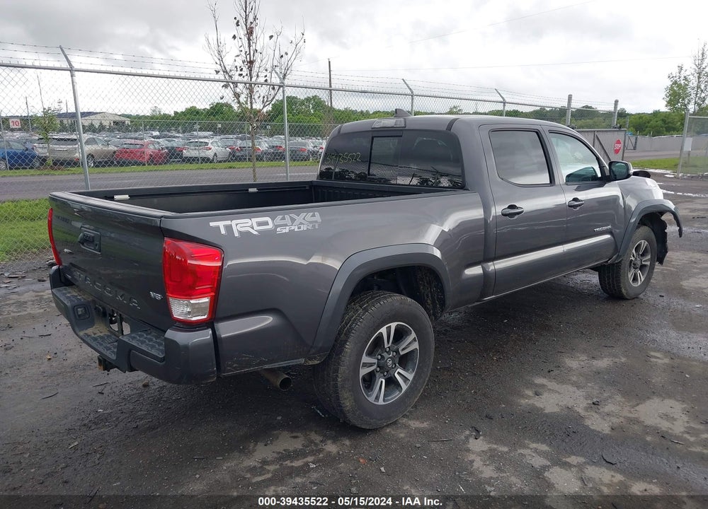 2017 TOYOTA TACOMA DBL CAB/SR5/TRD SPORT/OR VIN: 5TFDZ5BN0HX013752