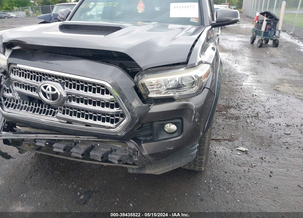 2017 TOYOTA TACOMA DBL CAB/SR5/TRD SPORT/OR VIN: 5TFDZ5BN0HX013752