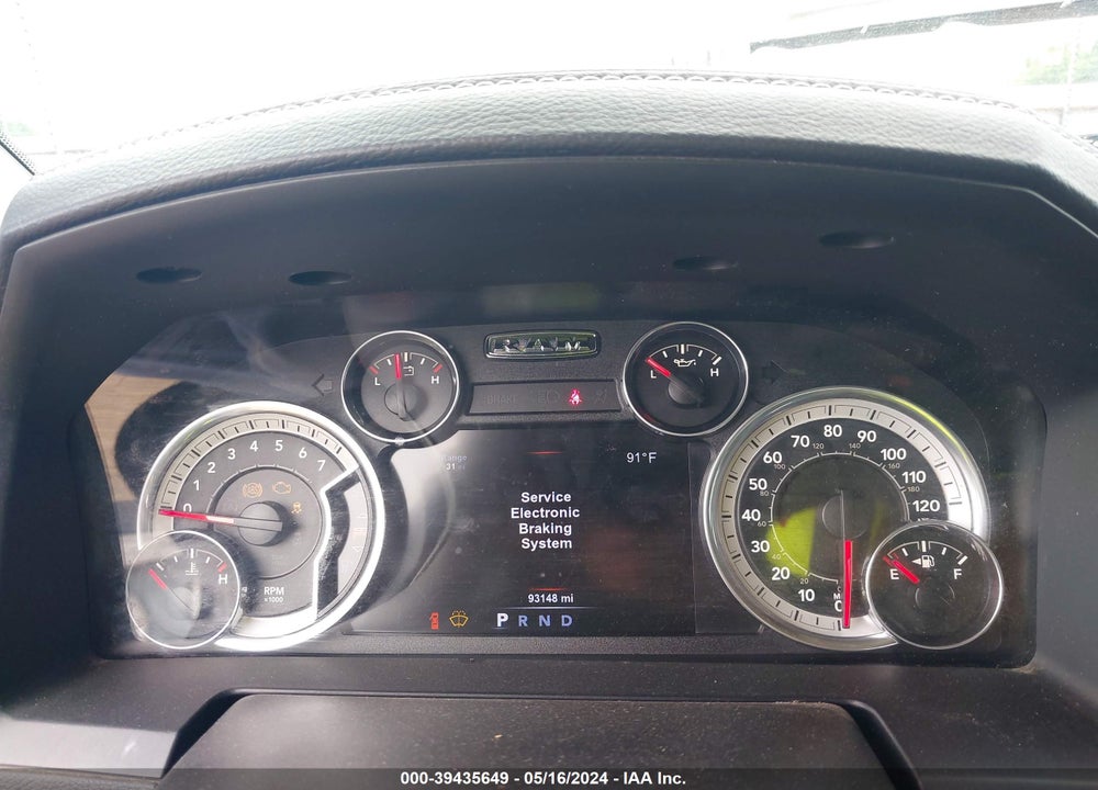 2017 RAM 1500 NIGHT 4X4 5'7 BOX VIN: 1C6RR7MT6HS733512