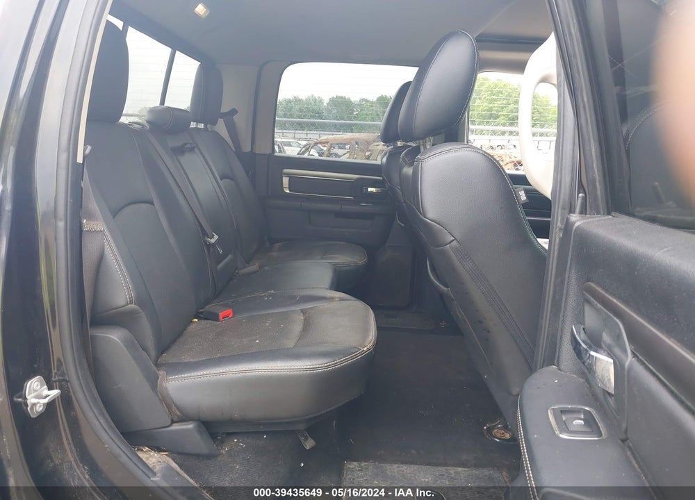 2017 RAM 1500 NIGHT 4X4 5'7 BOX VIN: 1C6RR7MT6HS733512