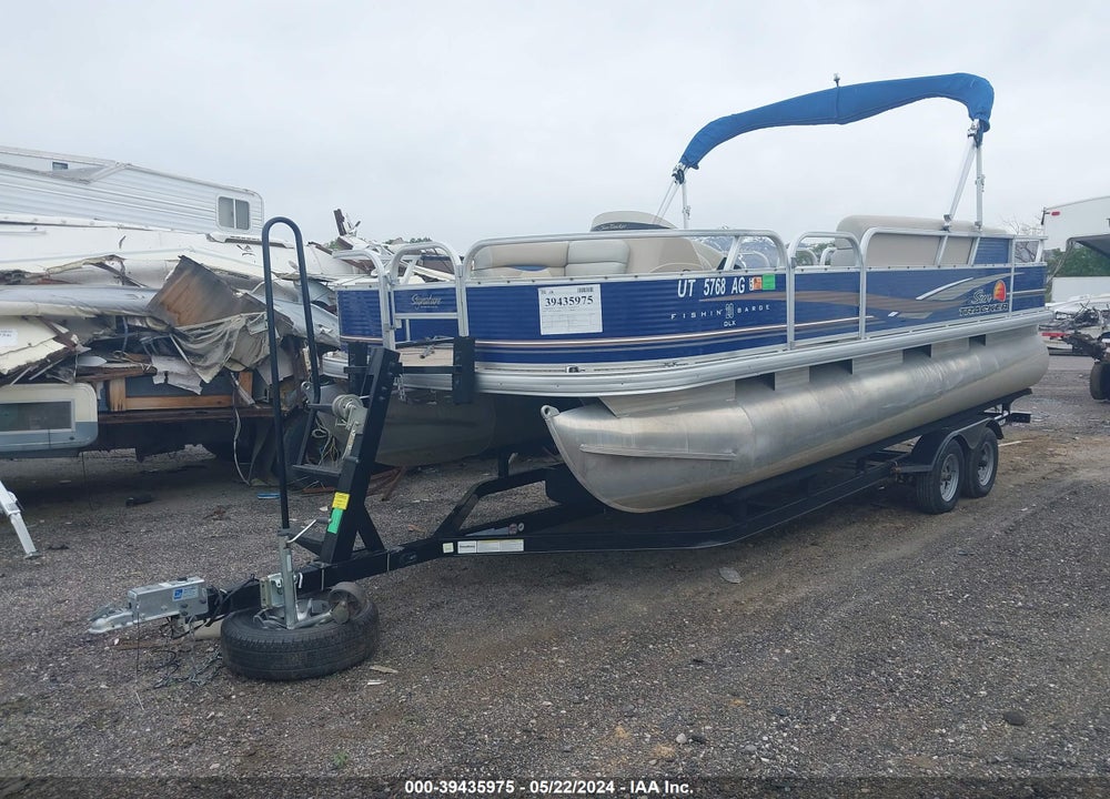 2012 TRACKER MARINE SUN TRACKER VIN: BUJ23111C212