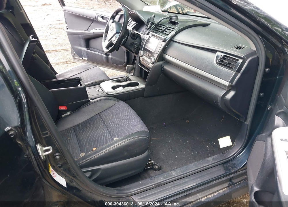 2013 TOYOTA CAMRY SE VIN: 4T1BF1FK1DU644008