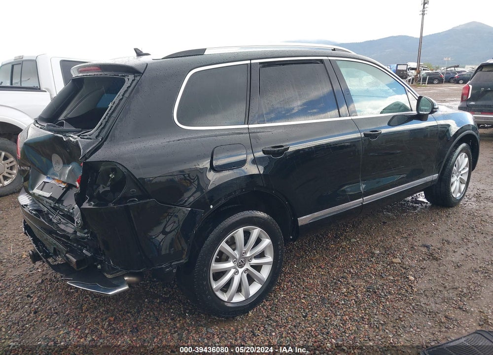 2012 VOLKSWAGEN TOUAREG VIN: WVGFK9BP7CD002226