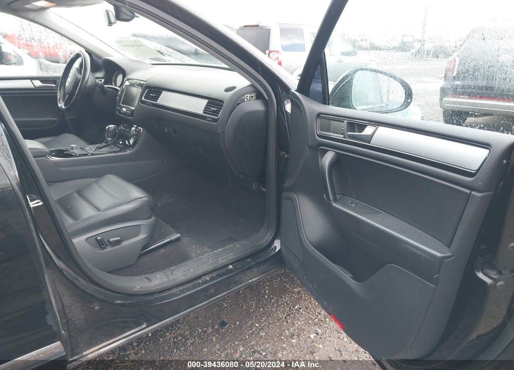 2012 VOLKSWAGEN TOUAREG VIN: WVGFK9BP7CD002226