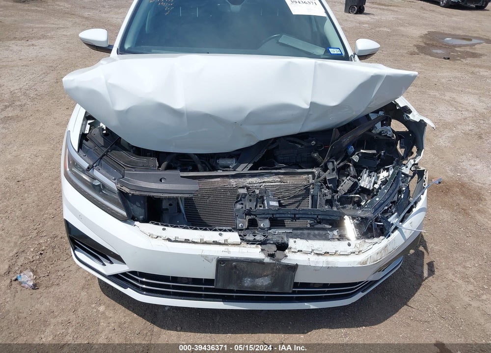2019 VOLKSWAGEN PASSAT 2.0T SE R-LINE VIN: 1VWMA7A31KC013869
