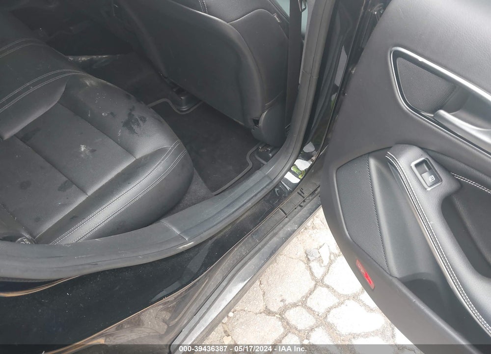 2018 MERCEDES-BENZ CLA 250 VIN: WDDSJ4EB1JN672120