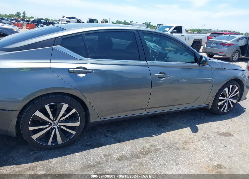 2022 NISSAN ALTIMA SR FWD VIN: 1N4BL4CV2NN411186
