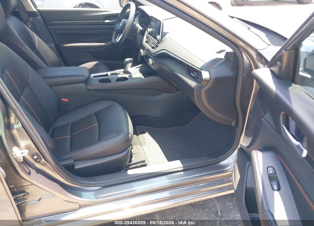 2022 NISSAN ALTIMA SR FWD VIN: 1N4BL4CV2NN411186