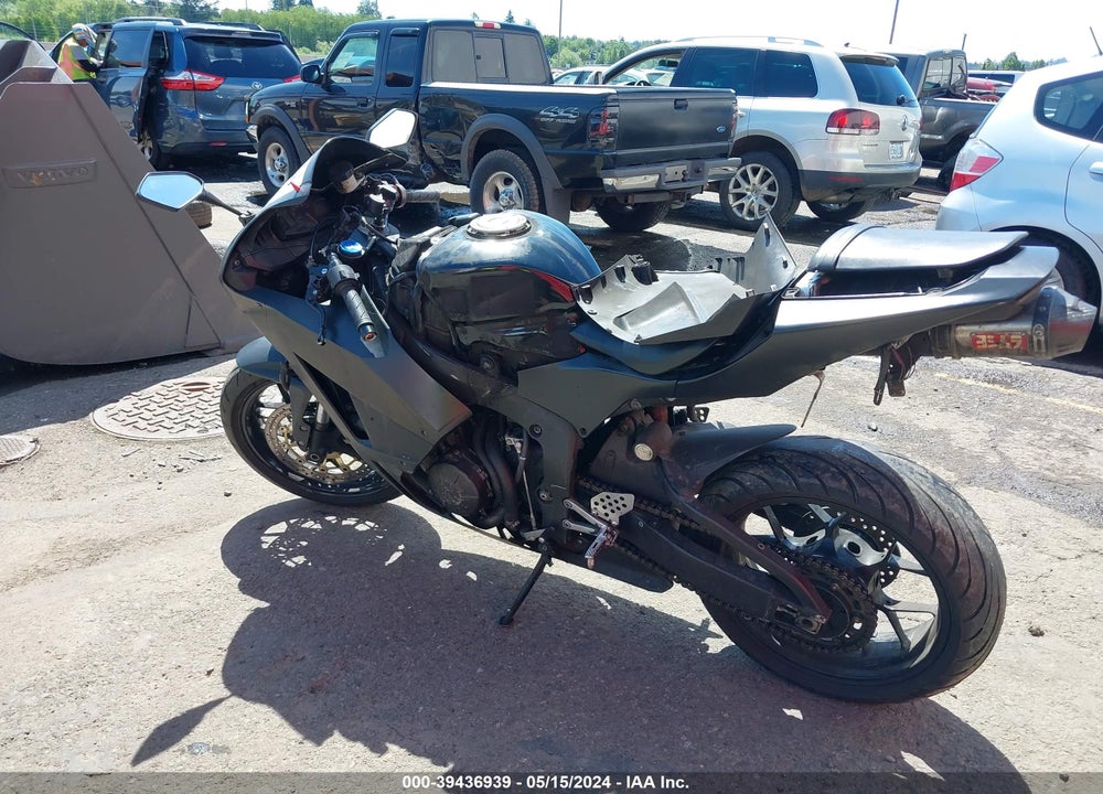 2020 HONDA CBR600 RR VIN: JH2PC40J9LK600229