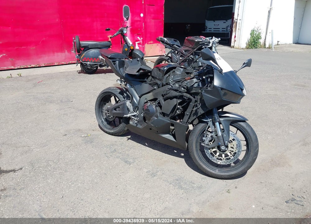 2020 HONDA CBR600 RR VIN: JH2PC40J9LK600229