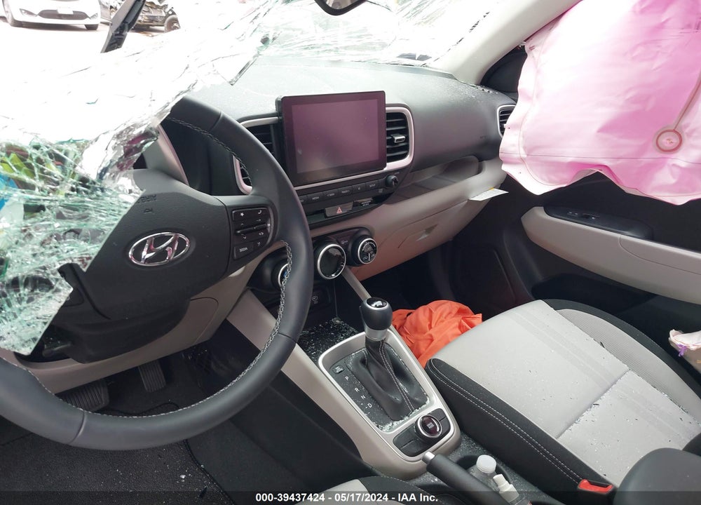 2024 HYUNDAI VENUE SEL VIN: KMHRC8A31RU284049