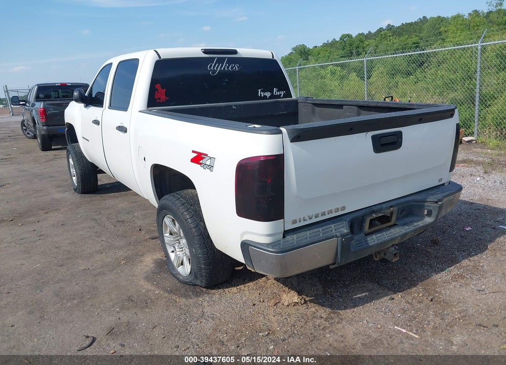 2013 CHEVROLET SILVERADO 1500 LT VIN: 3GCPKSE70DG104130