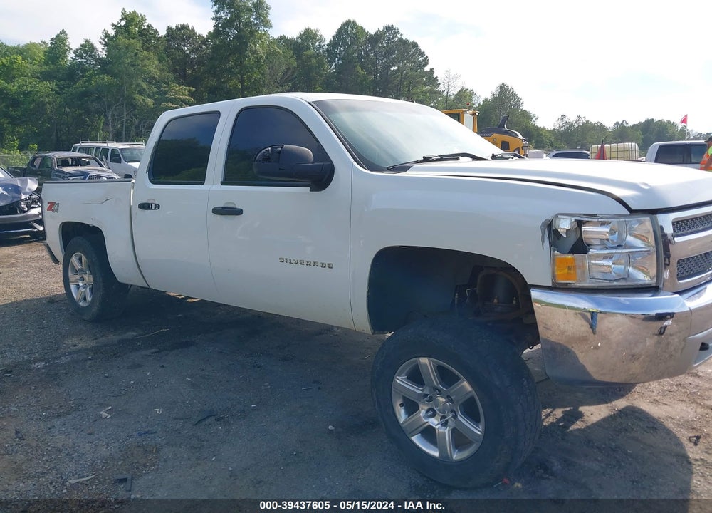 2013 CHEVROLET SILVERADO 1500 LT VIN: 3GCPKSE70DG104130