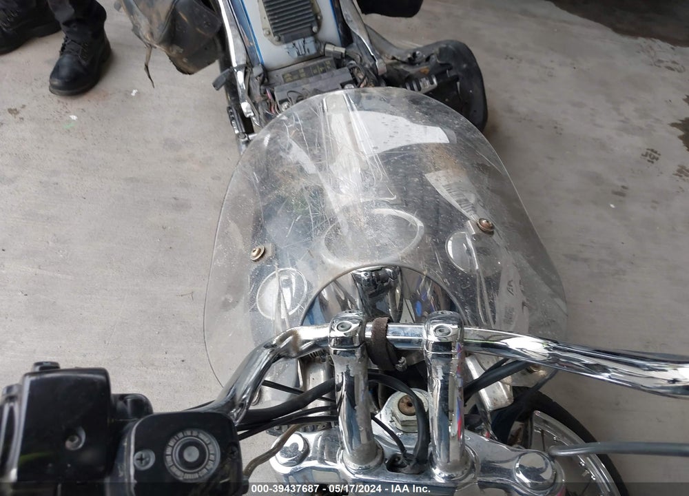 2001 HARLEY-DAVIDSON FXSTDI VIN: 1HD1JBB101Y023525