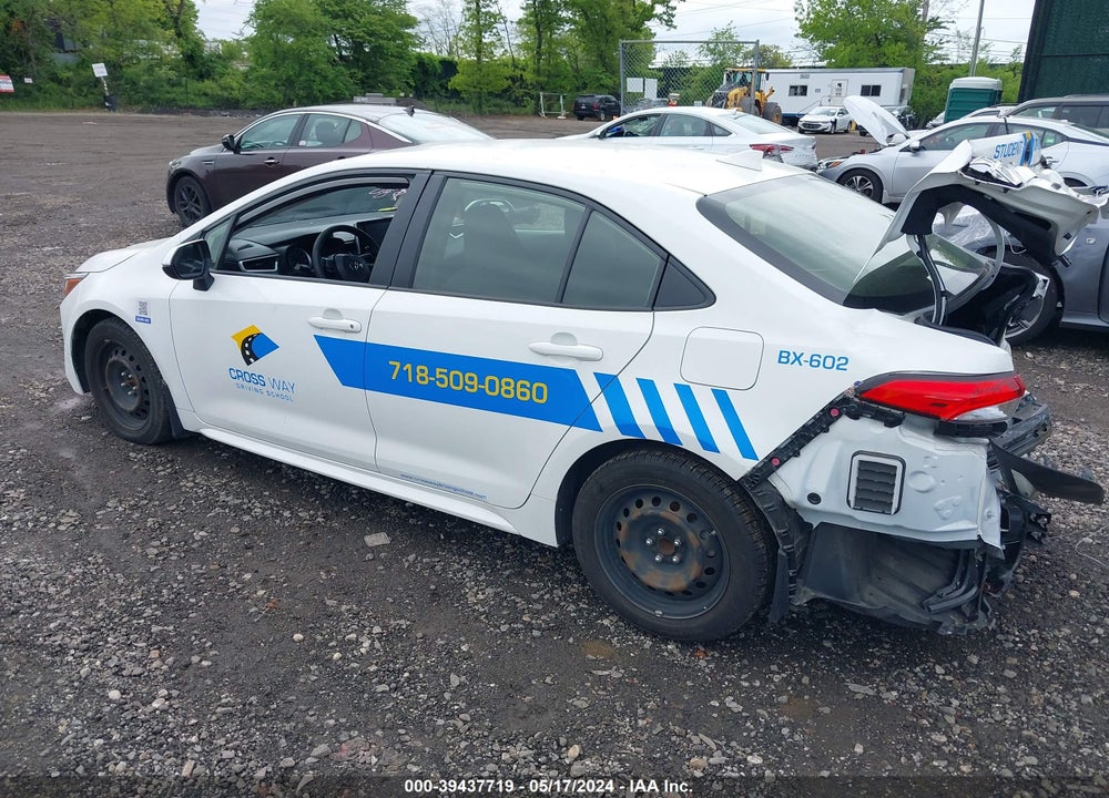 2021 TOYOTA COROLLA LE VIN: JTDEPMAE8MJ144284