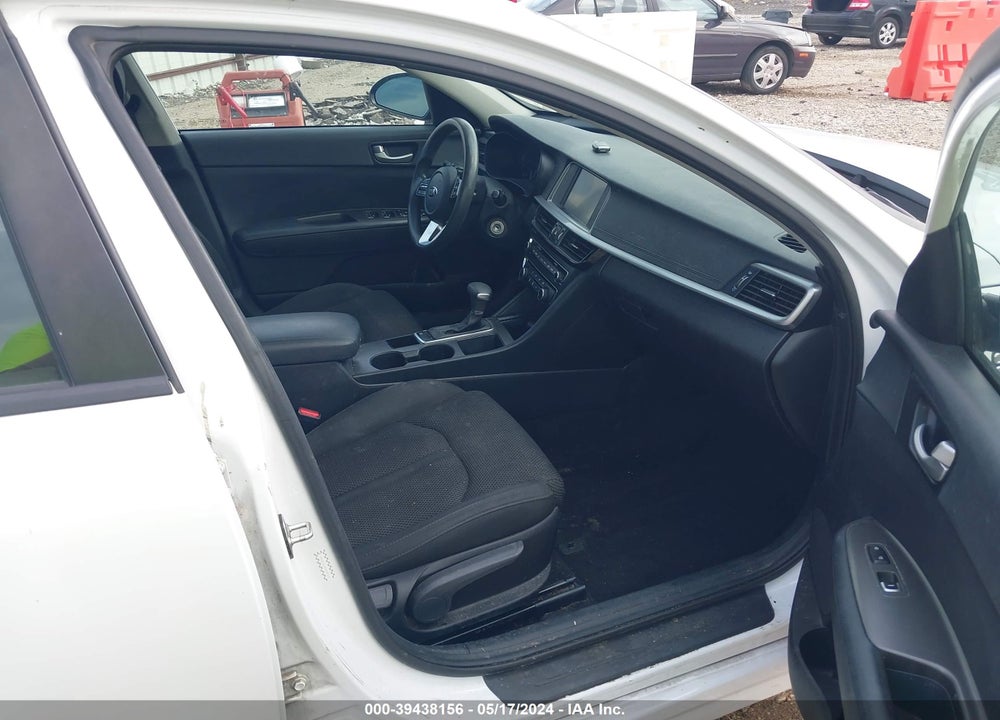 2019 KIA OPTIMA LX VIN: 5XXGT4L35KG347232