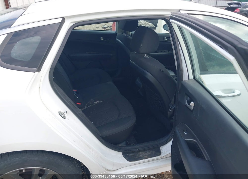2019 KIA OPTIMA LX VIN: 5XXGT4L35KG347232