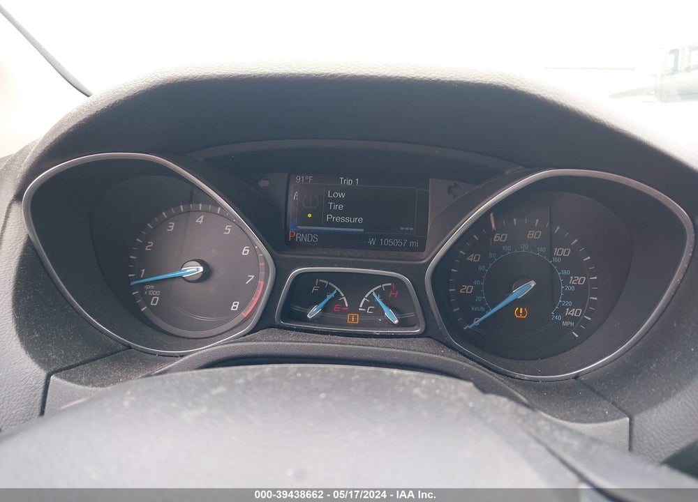 2014 FORD FOCUS TITANIUM VIN: 1FADP3N22EL447000
