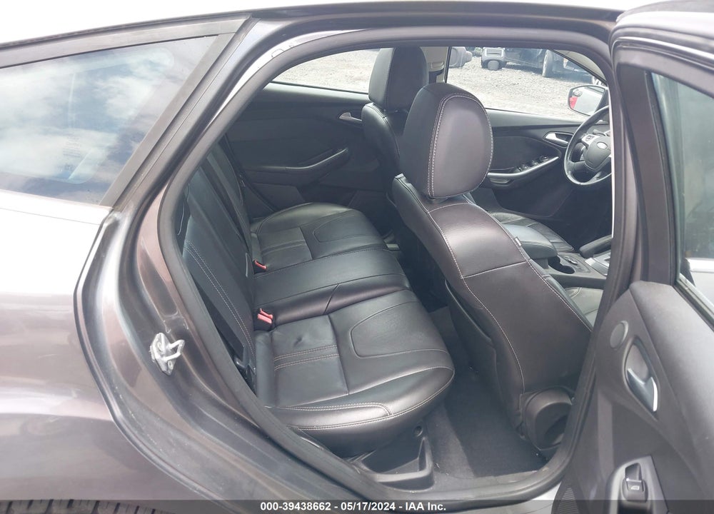 2014 FORD FOCUS TITANIUM VIN: 1FADP3N22EL447000