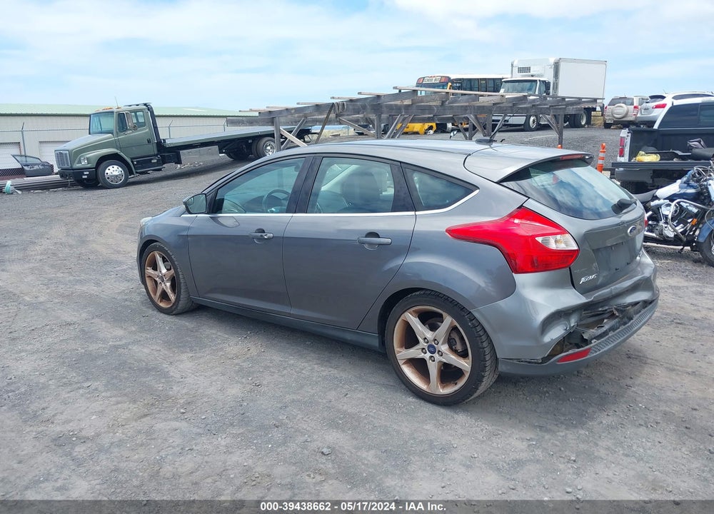 2014 FORD FOCUS TITANIUM VIN: 1FADP3N22EL447000
