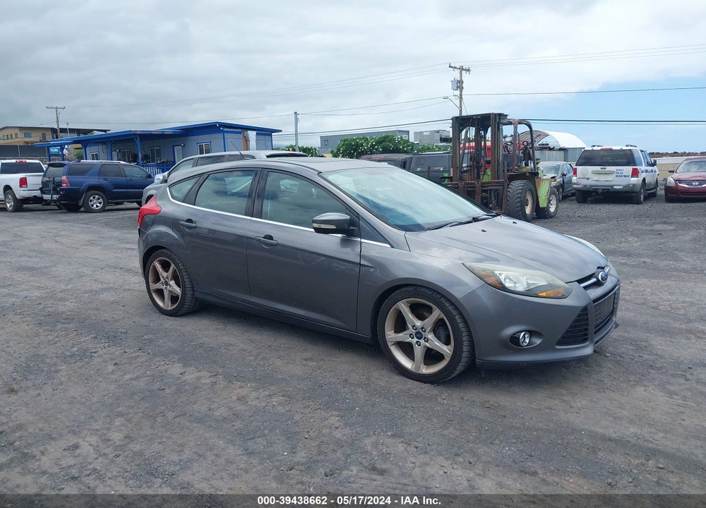 2014 FORD FOCUS TITANIUM VIN: 1FADP3N22EL447000