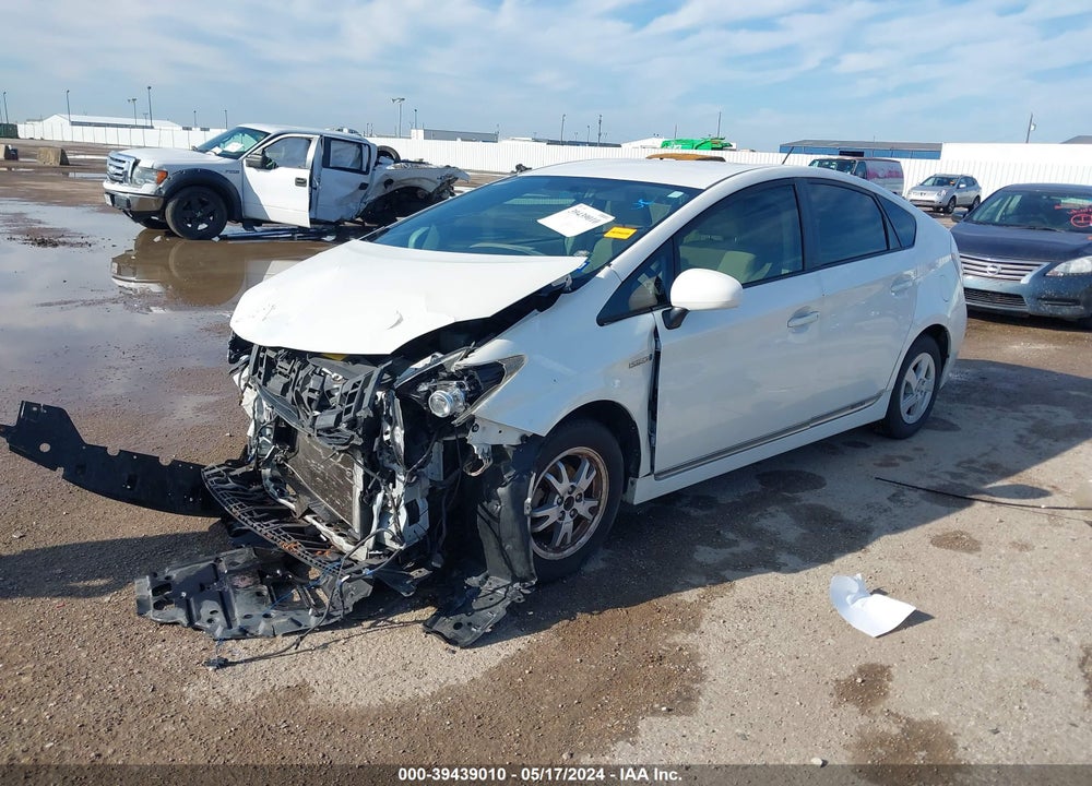 2011 TOYOTA PRIUS TWO VIN: JTDKN3DU1B5347805
