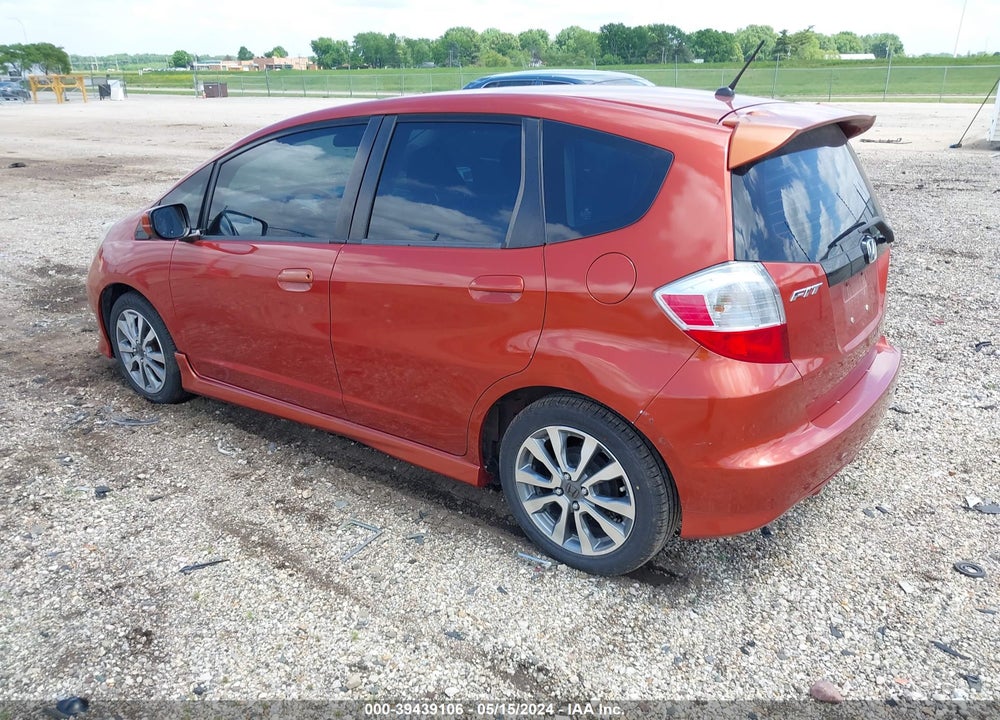 2012 HONDA FIT SPORT VIN: JHMGE8H55CC016582