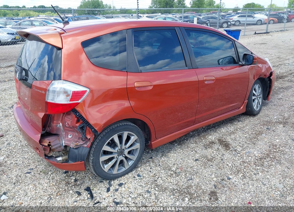 2012 HONDA FIT SPORT VIN: JHMGE8H55CC016582