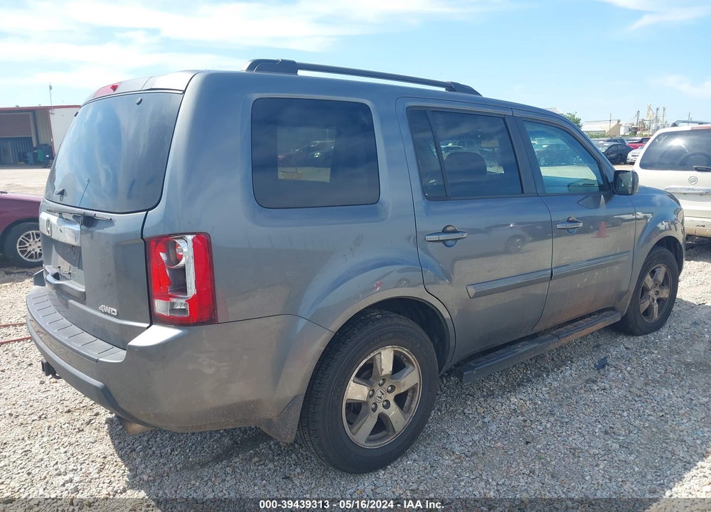 2011 HONDA PILOT EX-L VIN: 5FNYF4H52BB008193