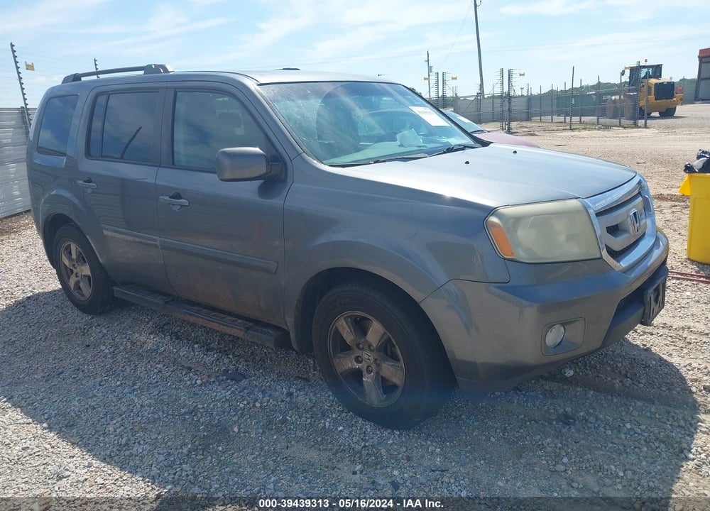 2011 HONDA PILOT EX-L VIN: 5FNYF4H52BB008193