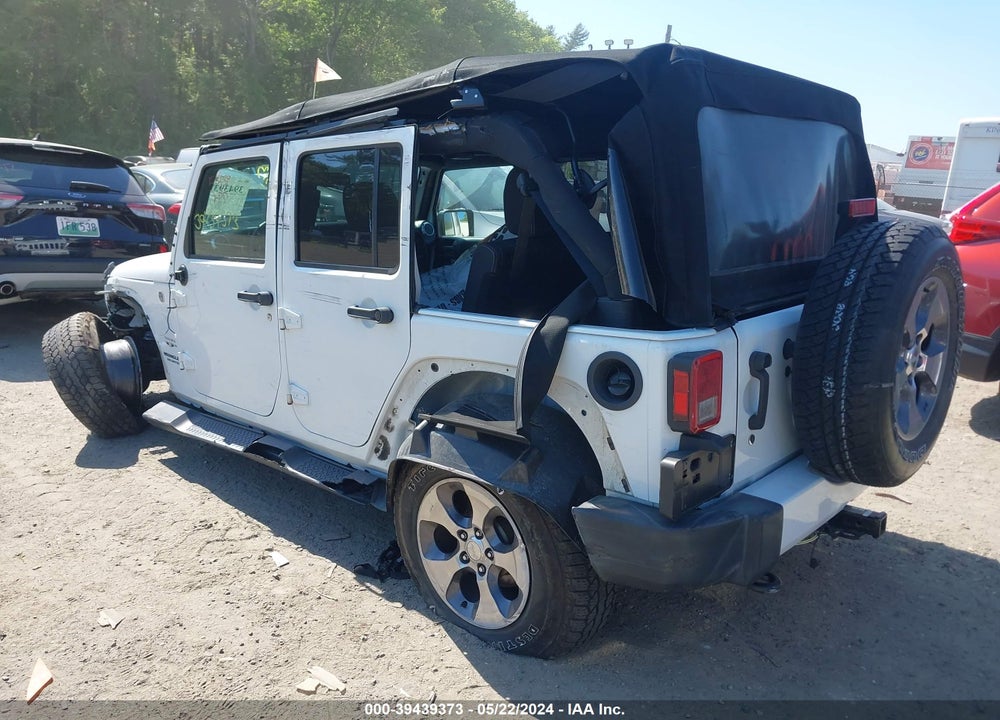 2016 JEEP WRANGLER UNLIMITED SAHARA VIN: 1C4BJWEG8GL102816