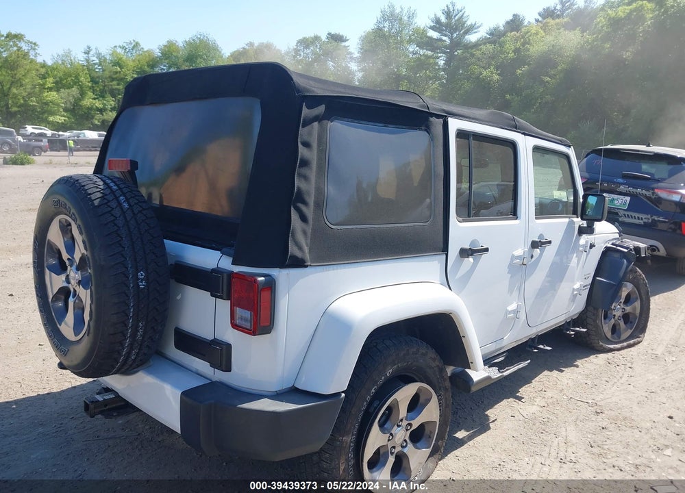 2016 JEEP WRANGLER UNLIMITED SAHARA VIN: 1C4BJWEG8GL102816