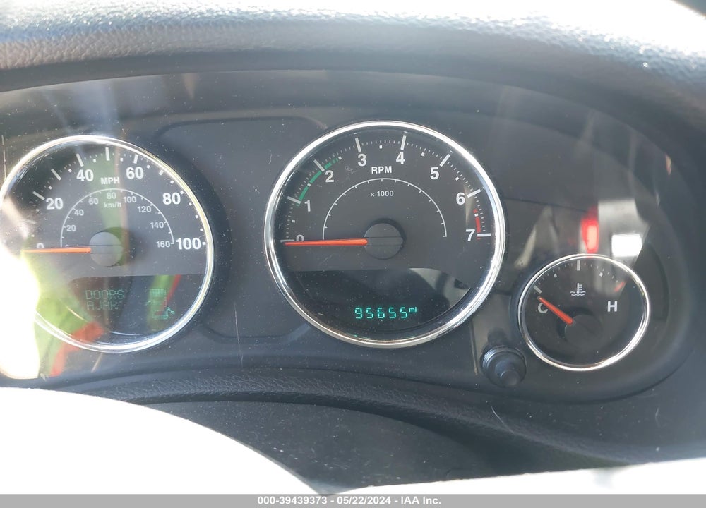 2016 JEEP WRANGLER UNLIMITED SAHARA VIN: 1C4BJWEG8GL102816